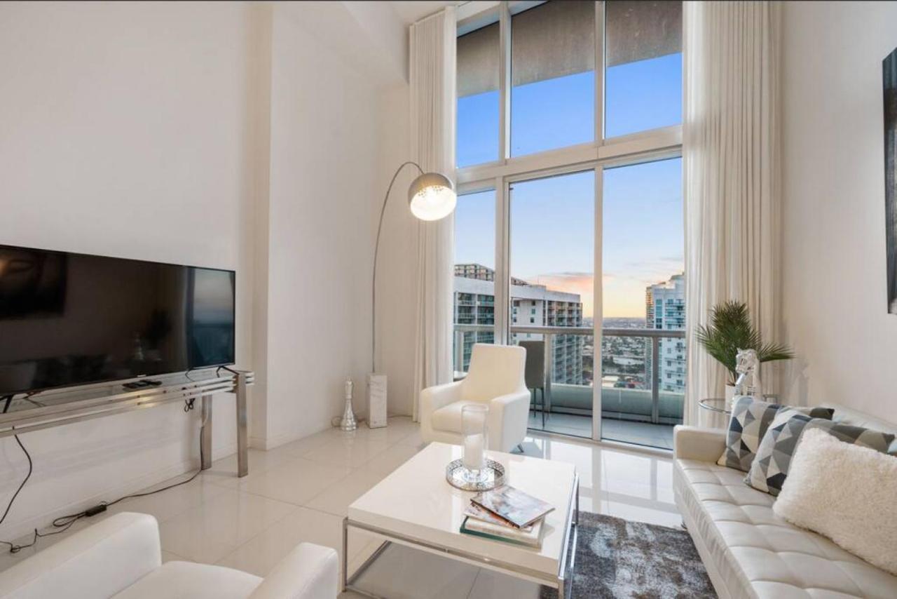 Beautiful One Bedroom Condo 16Ft Ceilings At The W Miami Bagian luar foto