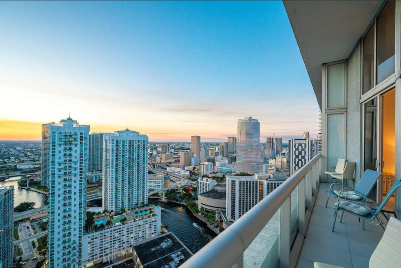 Beautiful One Bedroom Condo 16Ft Ceilings At The W Miami Bagian luar foto